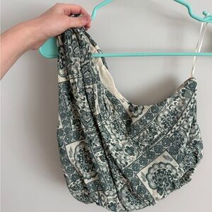 Abercrombie & Fitch Green and Cream Patterned Top